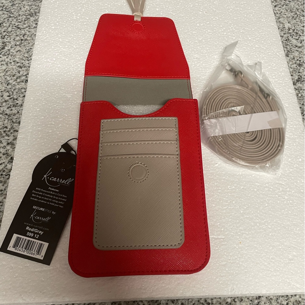 NWT K Carroll Crossbody RFID card slots. Big enough 4 most phones, cards & money - Picture 5 of 12